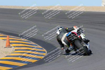 media/Nov-06-2022-SoCal Trackdays (Sun) [[208d2ccc26]]/Turn 10 Backside (1030am)/